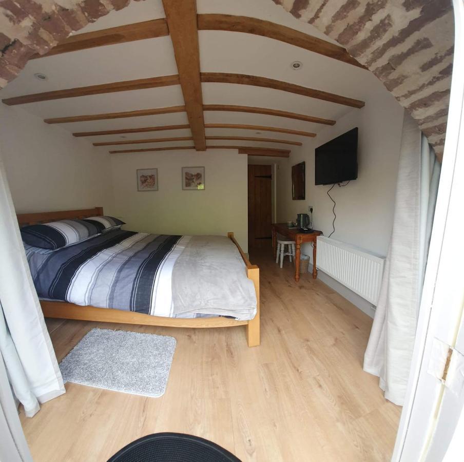 Swan House Tea Room And Bed & Breakfast Lydney Esterno foto