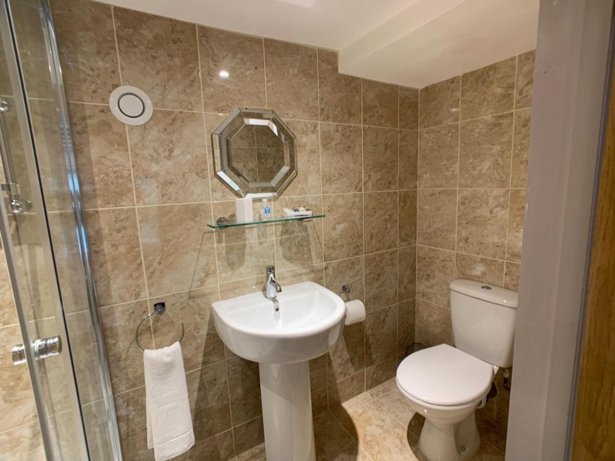 Swan House Tea Room And Bed & Breakfast Lydney Esterno foto