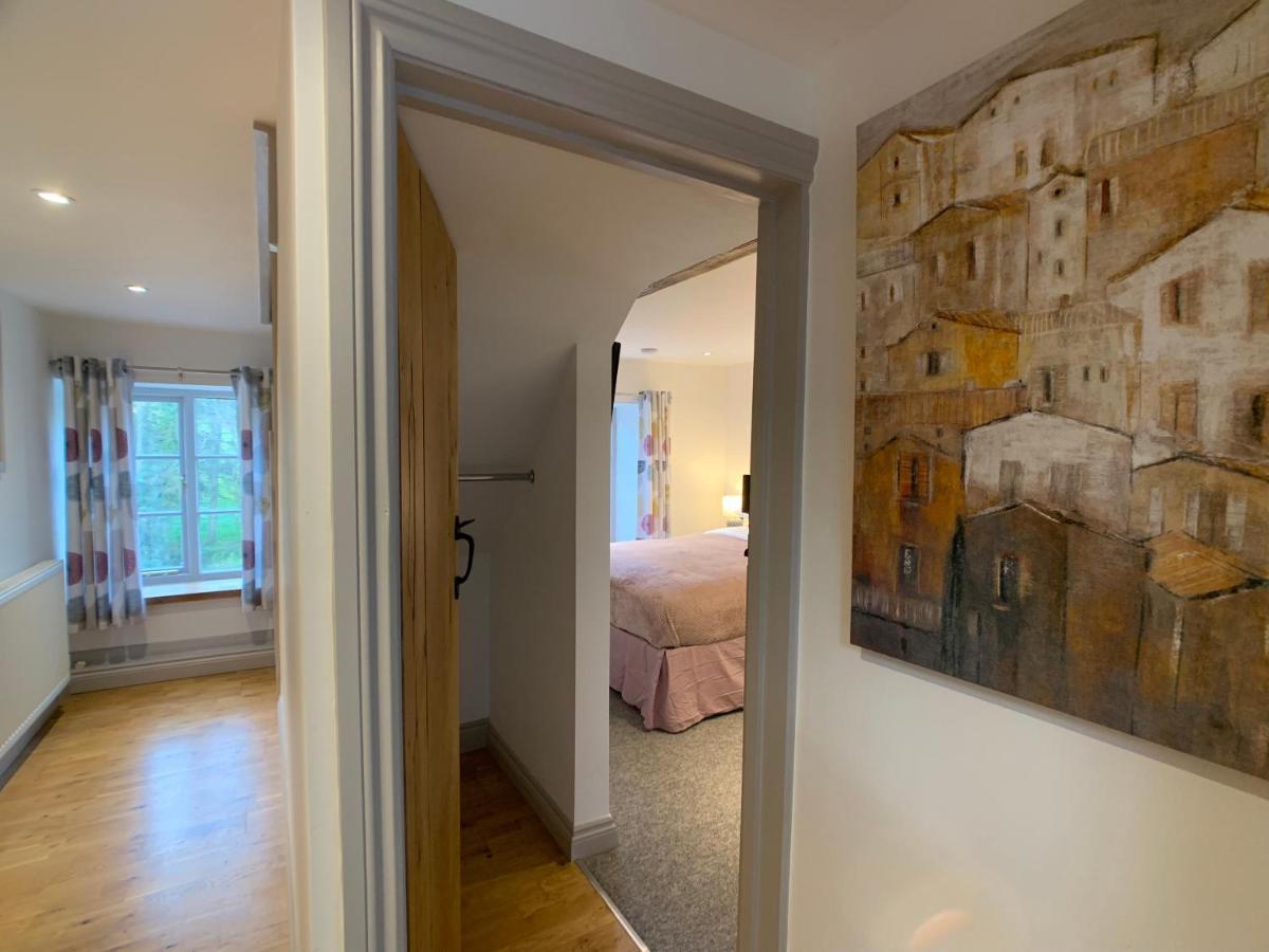 Swan House Tea Room And Bed & Breakfast Lydney Esterno foto