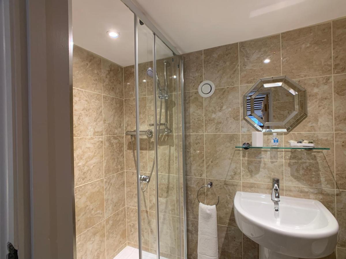 Swan House Tea Room And Bed & Breakfast Lydney Esterno foto