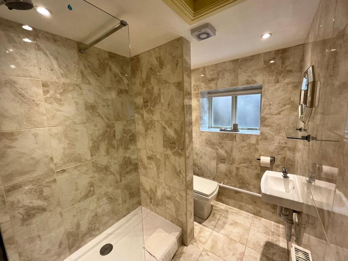 Swan House Tea Room And Bed & Breakfast Lydney Esterno foto